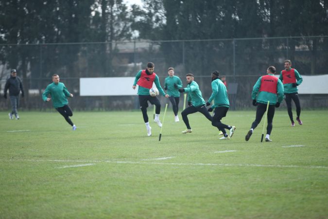 Sakaryaspor'da ilk hedef play-off hattının içinde kalmak