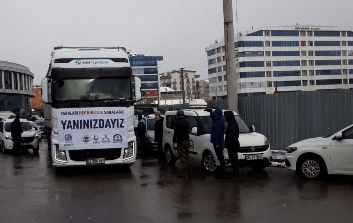 Doğu Marmara ve Batı Karadeniz'den deprem bölgelerine yardım seferberliği sürüyor