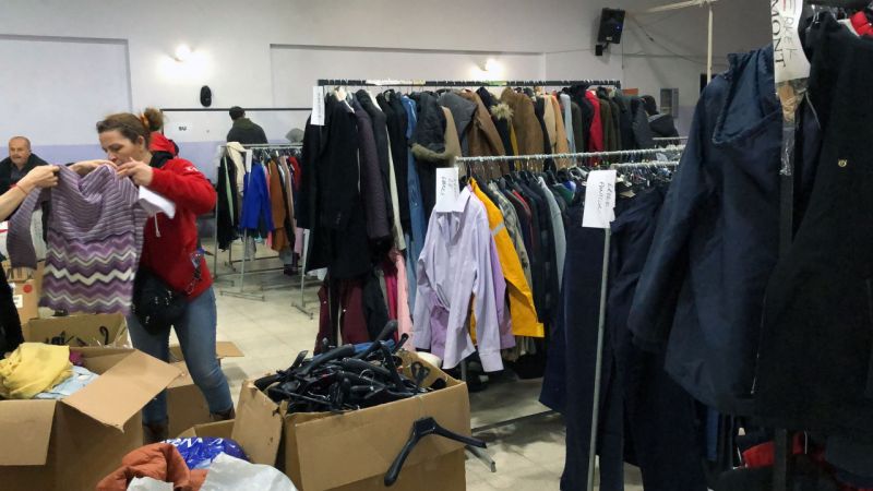 Edremit'te depremzedelerin ihtiyaçlarını ücretsiz karşılayabilecekleri 