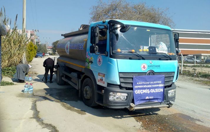 İstanbul'daki belediyelerin deprem bölgelerine yardım seferberliği devam ediyor