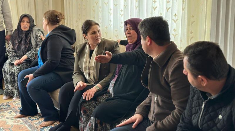 AK Parti İl Başkanı İba, İpsala'da misafir edilen depremzede aileleri ziyaret etti