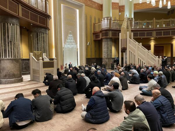 Hocalı Katliamı kurbanları için Taksim Camisi'nde Kur'an-ı Kerim okundu 