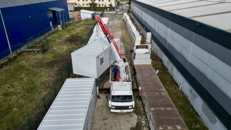 Düzce'de üretilen konteynerler deprem bölgesine sevk ediliyor