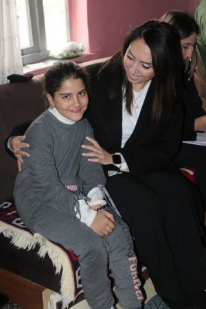 Ferizli'de misafir edilen depremzedelerin sağlık durumu günlük takip ediliyor