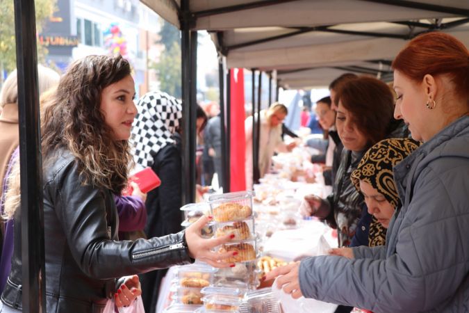 Edirne'de afetzedeler yararına kermes düzenlendi