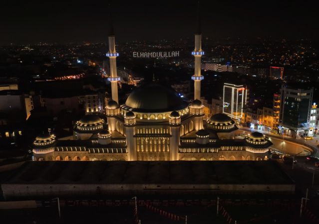 Taksim Camisi'ne 