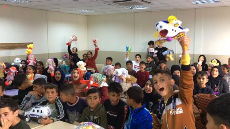 Sakarya'dan gönderilen oyuncaklar Gaziantepli depremzede çocukları sevindirdi