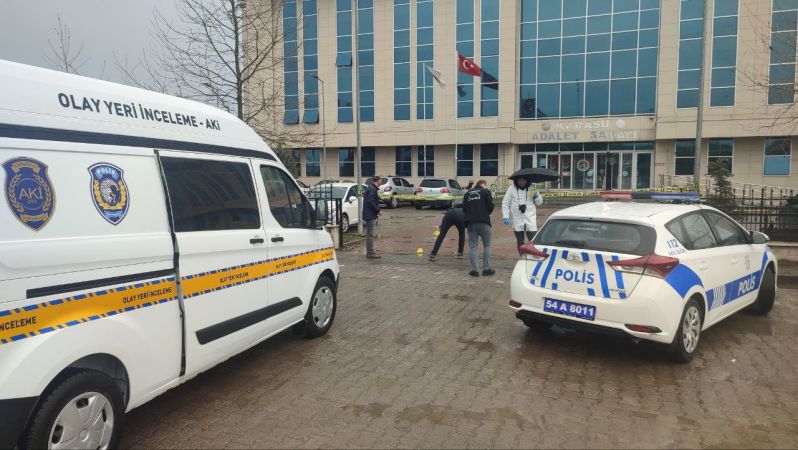 Sakarya'da boşanmak isteyen eşini silahla vuran zanlı gözaltına alındı