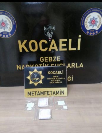 Kocaeli'de uyuşturucu operasyonlarında yakalanan 3 zanlı tutuklandı