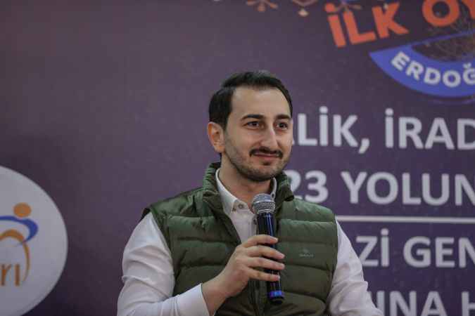 AK Parti, İstanbul’un 39 ilçesinde gençlerle sahur programı düzenledi