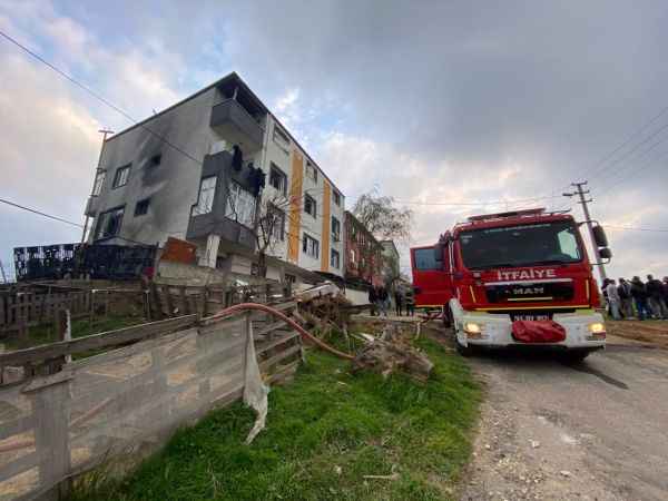 Kocaeli'de apartmanın kömürlüğünde çıkan yangın söndürüldü