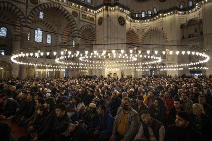 İstanbul'da bayram namazı kılındı