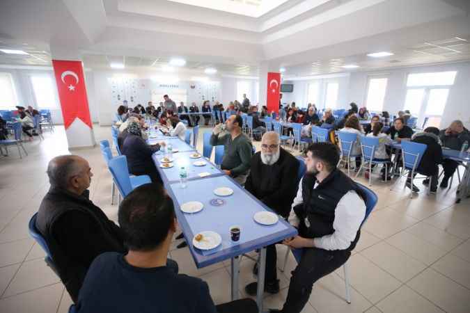 Kırklareli Vali Vekili Güler, afetzede ailelerle bayramlaştı