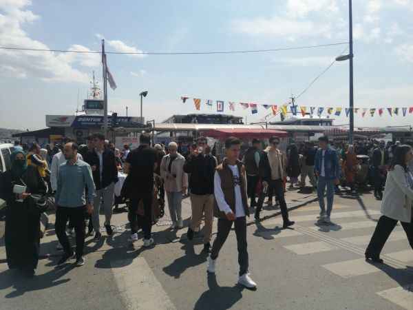 Bayramda dışarıya çıkan İstanbullular yoğunluk oluşturdu