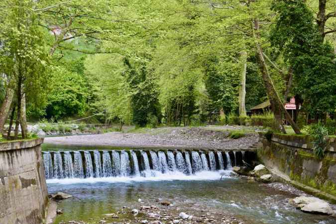 İlkbaharla canlanan Maden Deresi doğaseverleri bekliyor