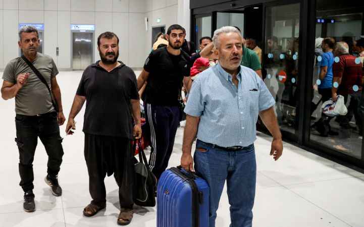 Sudan'dan askeri uçakla tahliye edilen 170 Türk vatandaşı Türkiye'ye geldi