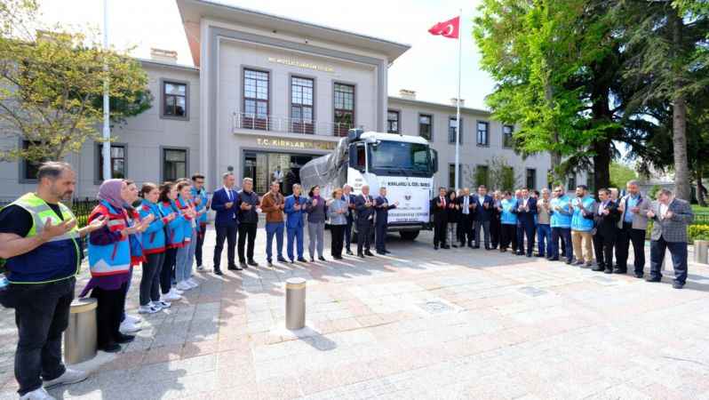 Kırklareli'nden deprem bölgesine yardımlar sürüyor