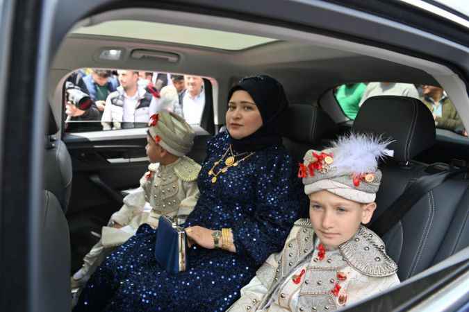 TOGG Balıkesir’de şehit çocuklarına sünnet arabası oldu