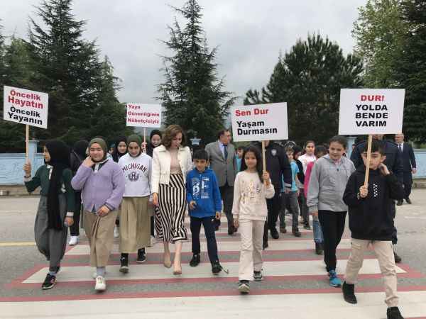 Karapürçek'te trafik haftası etkinliği yapıldı