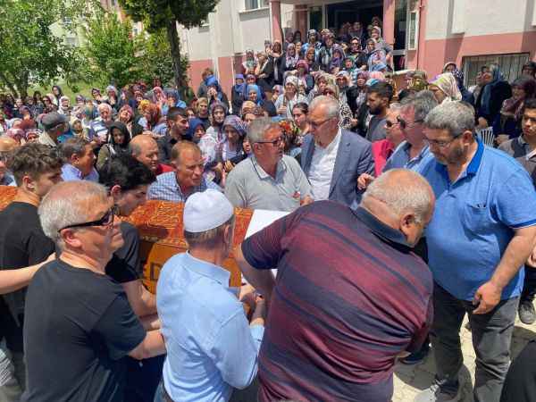 Muğla'daki trafik kazasında yaşamını yitiren kamyon şoförünün cenazesi memleketi Keşan'da toprağa verildi
