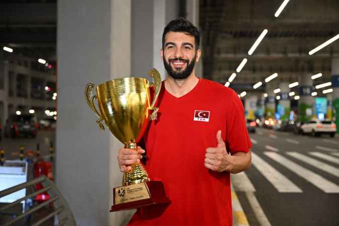 2023 CEV Avrupa Altın Ligi Şampiyonu A Milli Erkek Voleybol Takımı, Türkiye'den döndü 