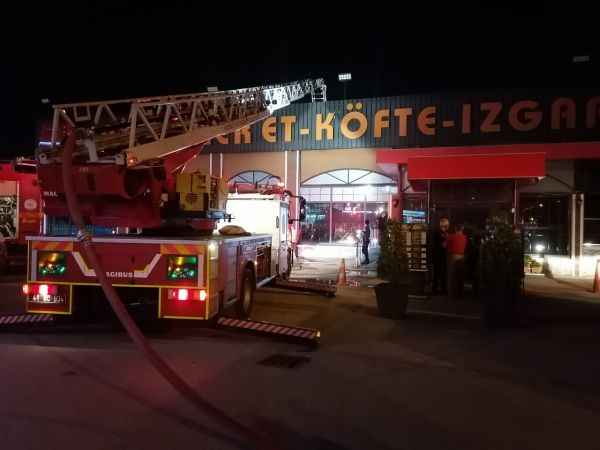 Kocaeli'de restoranda çıkan yangın söndürüldü