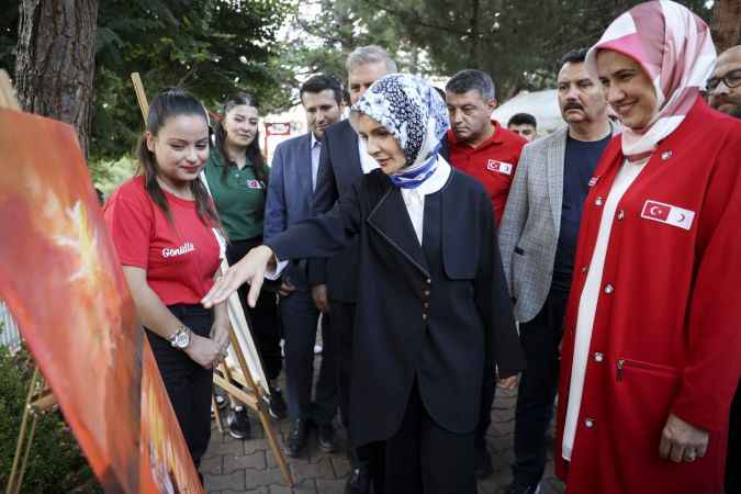 Bakan Göktaş Türk Kızılay Heybeliada Gençlik Kampı'nın kapanışında konuştu: 