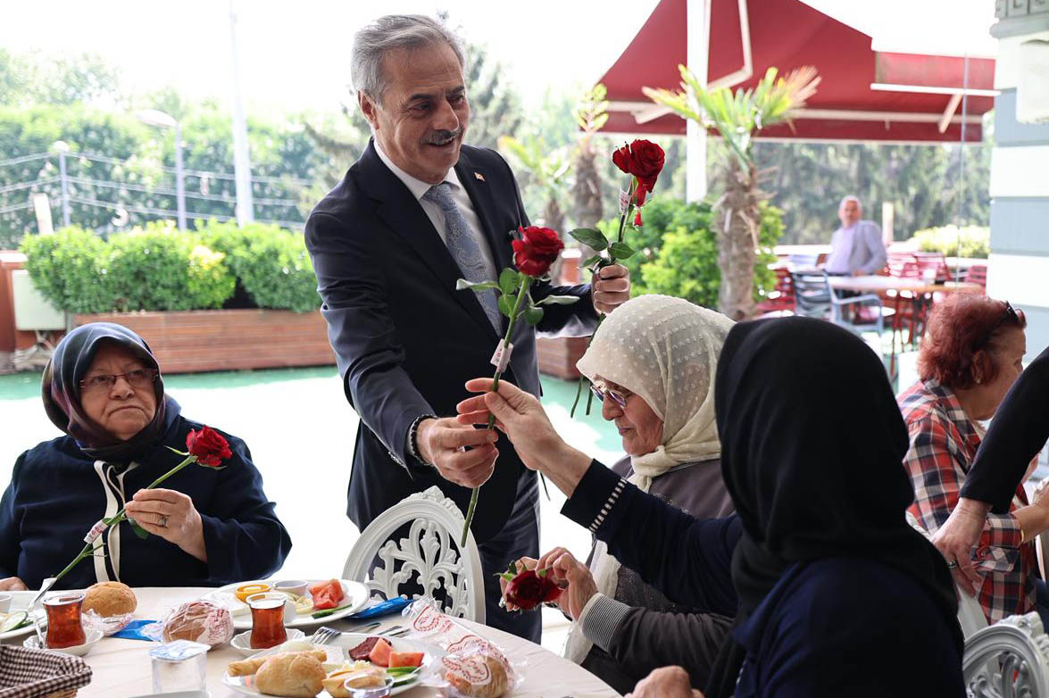 Başkan Alemdar’dan Anneler Günü’nde anlamlı buluşma: 