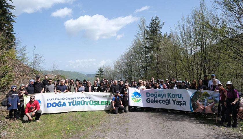 Doğaseverler Hendek yaylalarında iki mevsimi aynı günde yaşadı