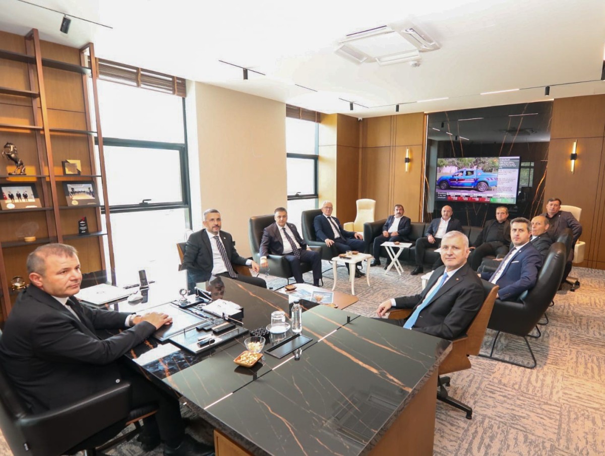 Sakarya Ticaret Borsası (STB), yeni hizmet binasında misafirlerini ağırlamaya başladı. 