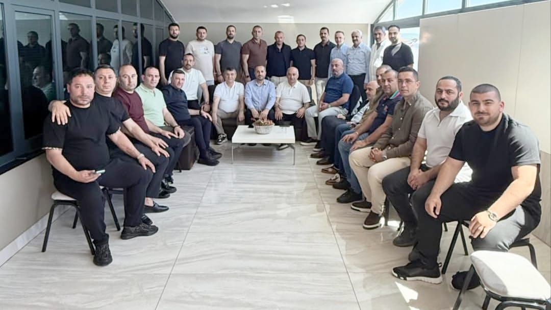 Talip Kuriş, komite üyeleriyle Hüseyin Haldızoğlu’nun ev sahipliğinde buluştu