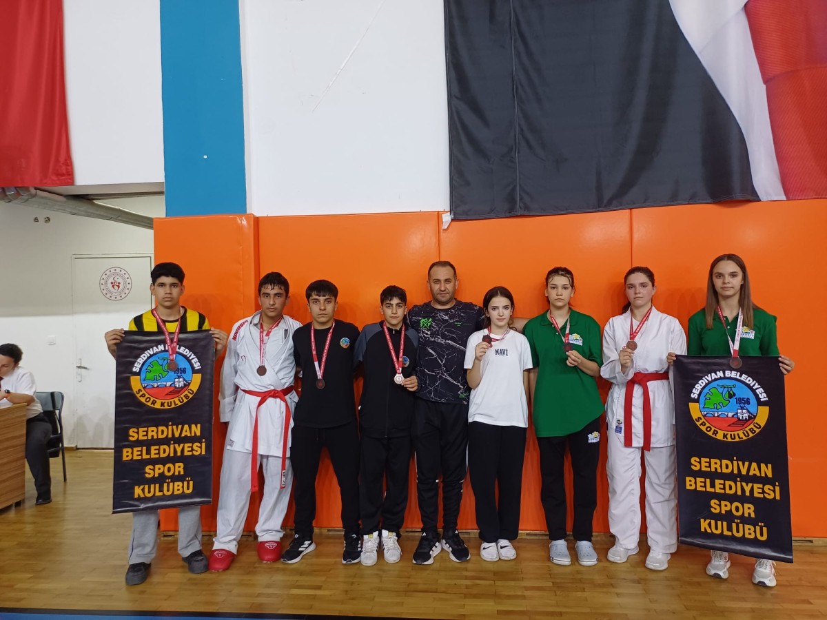Serdivanlı Karatecilerden Tarihi Başarı