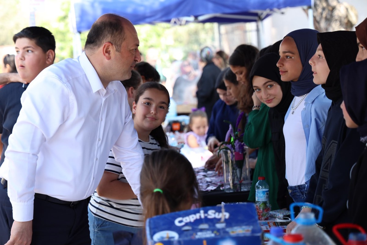 BAŞKAN SELÇUK YILDIZ, GEYVE’DE DÜZENLENEN OKUL ŞENLİĞİ VE KERMESLERİNE KATILDI