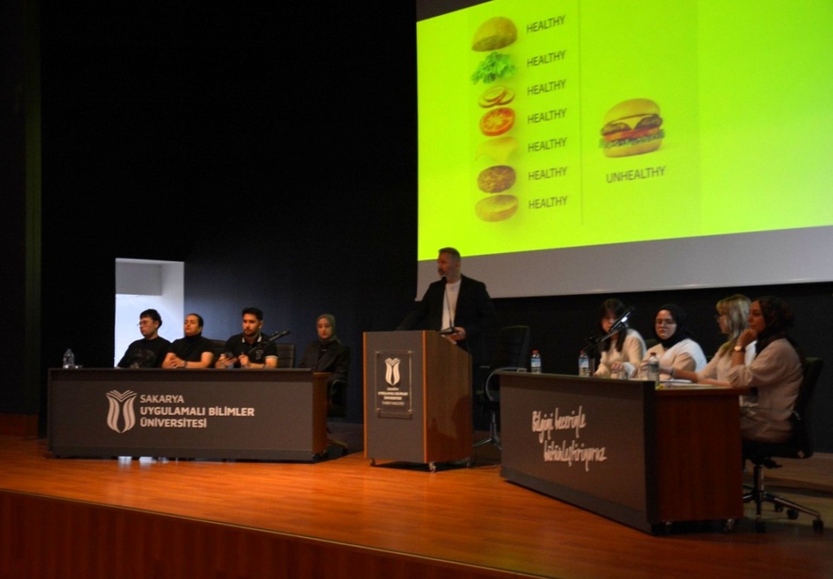 Gastronomi öğrencilerden fast food tartışması