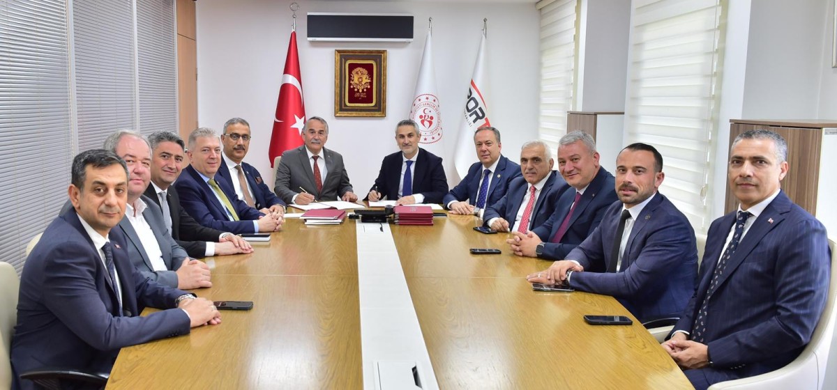 ALİ İNCİ DUYURDU: DÖRT İLÇEYE SPOR VE GENÇLİK YATIRIMI