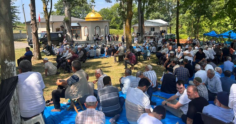 725. Şeyh İzzettin İsmail Anma ve Hacet Bayramı Programı Gerçekleştirildi