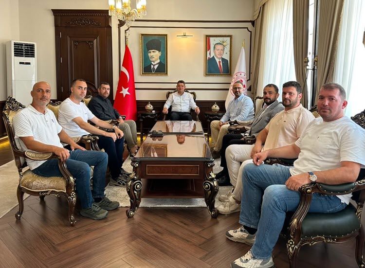Hendek Beşiktaşlılar Derneğindan Gökpınar'a ziyaret