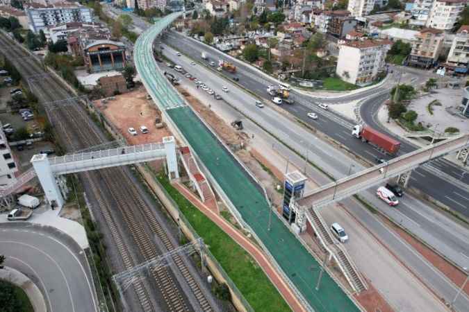 Kocaeli'de tramvay hattı durağına 78 araçlık otopark