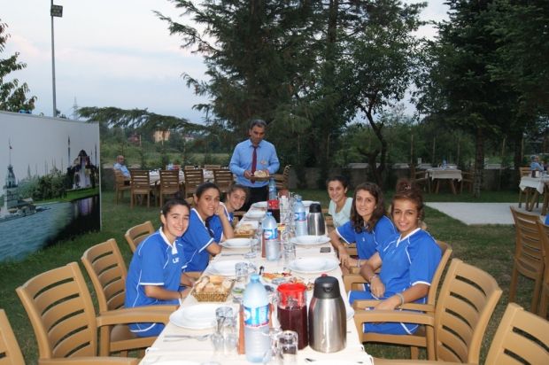 İNCİ RESTORAN’DA İFTAR KEYFİ