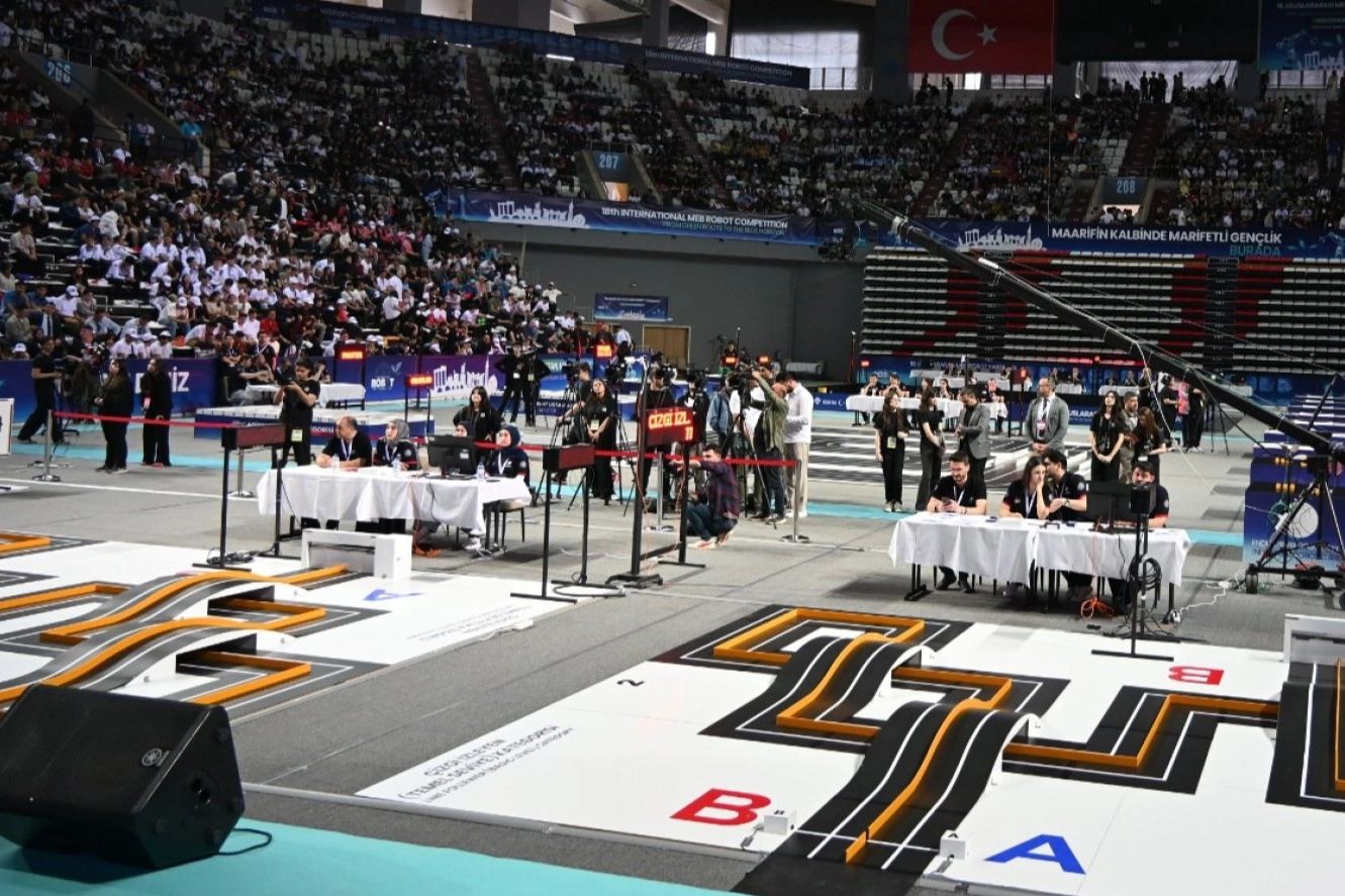 Robot Tutkunları Antalya’da Buluştu: 18. MEB Yarışmasına Yoğun Katılım