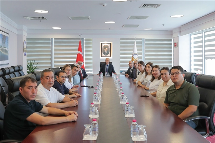Kazak Hekimler Trakya Üniversitesi’ndeki Eğitim Programını Tamamladı
