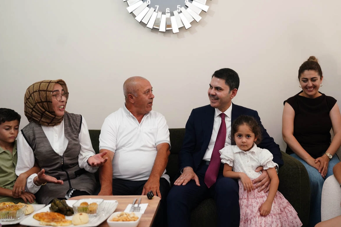 Bakan Kurum: ″Biz o zor günleri birlikte atlattık″
