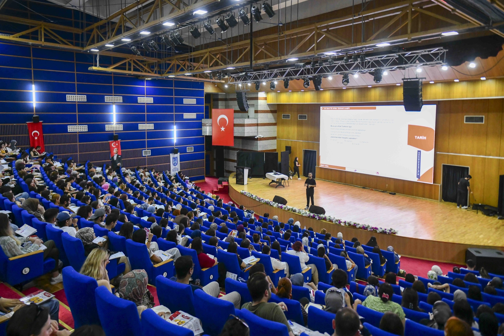 Ankara'da KPSS adaylarına ücretsiz tekrar kampı