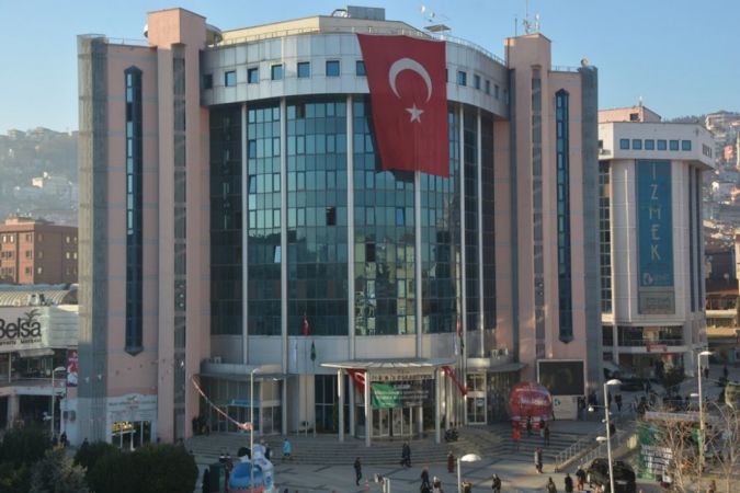 İzmit Belediyesi esnaf ve müteahhitlere olan borcunu sıfırladı