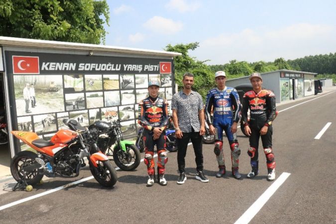Milli motosikletçiler, Kenan Sofuoğlu yönetiminde yarışlara hazırlanıyor