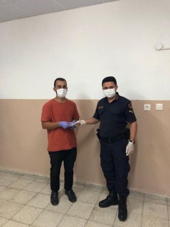 İç çamaşırına sakladığı kurbanlık paralarla kaçan şahıs yakalandı