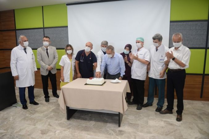 SAÜEAH’ta 50’nci böbrek nakli pasta kesilerek kutlandı