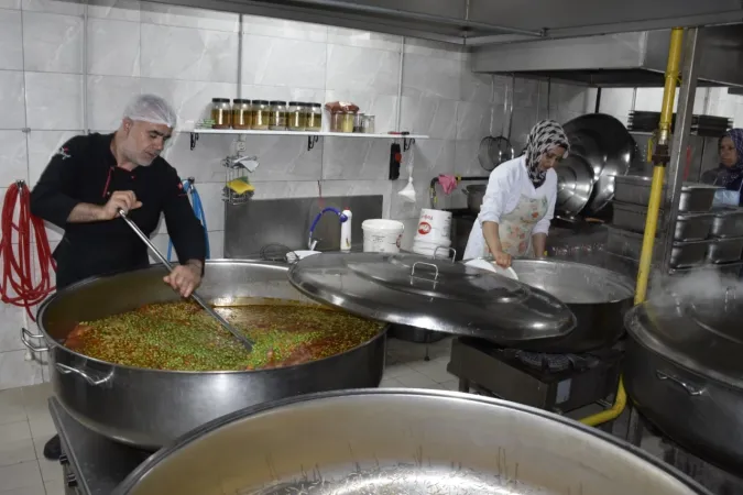 Bursa Karacabey'de aşevi ihtiyaç sahiplerine umut oluyor