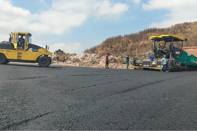 Kocaeli Büyükşehir’den İzaydaş’a yol bakım dokunuşu