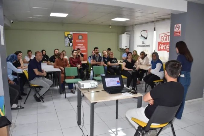 Diyarbakır'da Madde bağımlılığına karşı yurttaşlara psikososyal destek